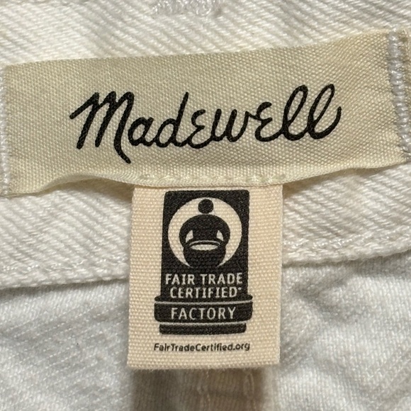 Madewell White High-Waisted the mom Jean Shorts with Frayed Hem size 28 - Picture 4 of 10